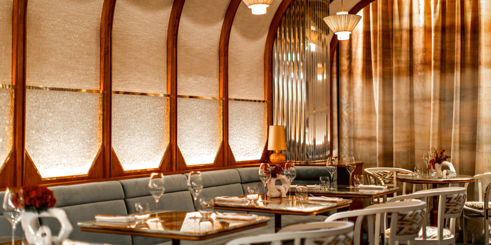 The dining room at La Scène, photo La Scène