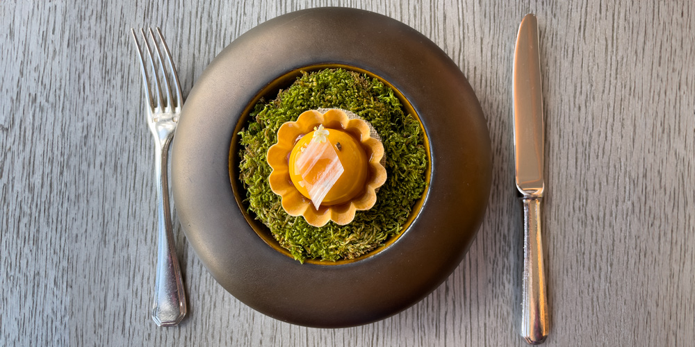 Just one of seven amazing courses we ate at Le Jules Verne, photo Le Jules Verne