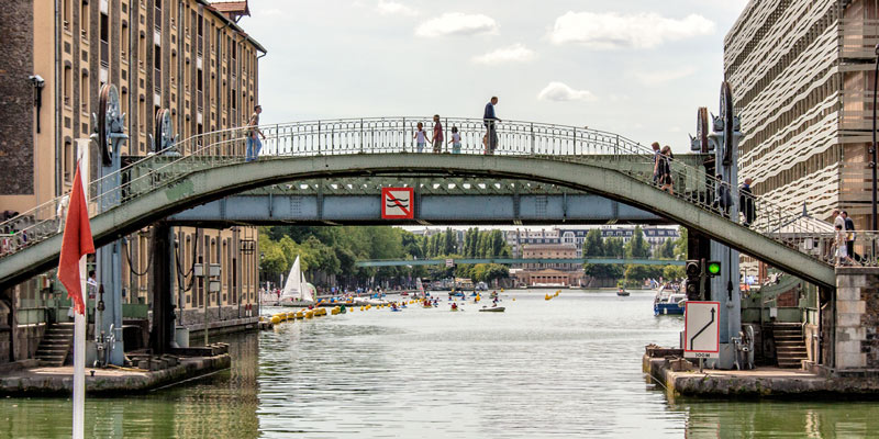 Pont Crimée, photo by Mark Craft