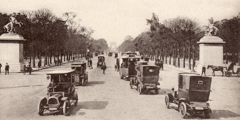 Champs-Élysées in 8th Arrondissement - Tours and Activities