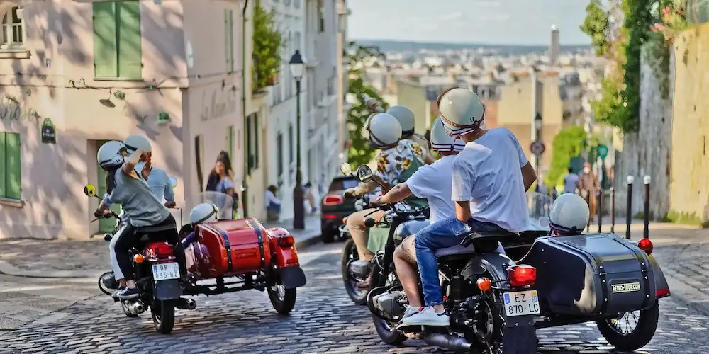 Motorcycle sidecar private tour on the streets of Montmartre