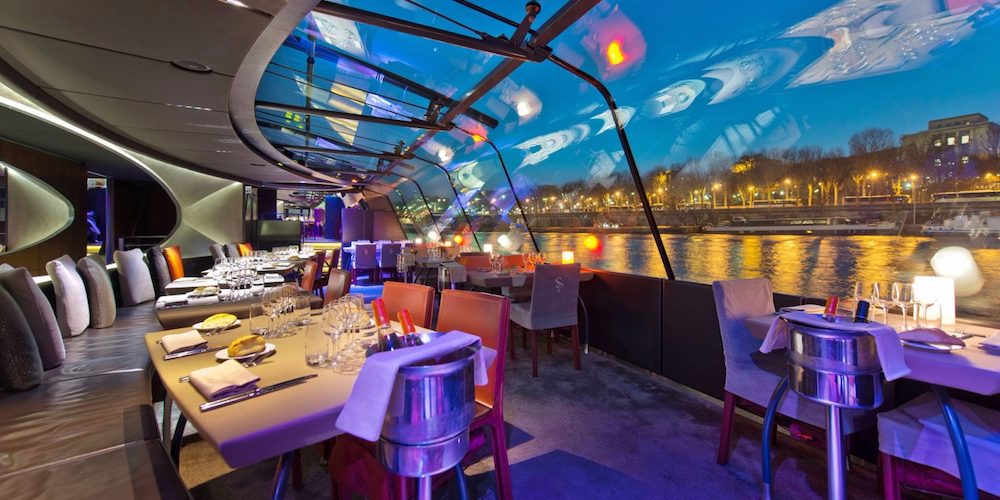 The view of the Paris river banks from a dinner cruise boat