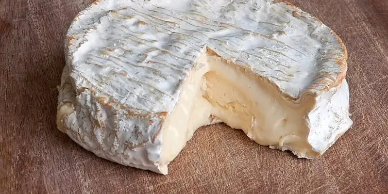 A ripe Coulommier like those found at Martine Dubois, photo Wikimedia by Myrabella