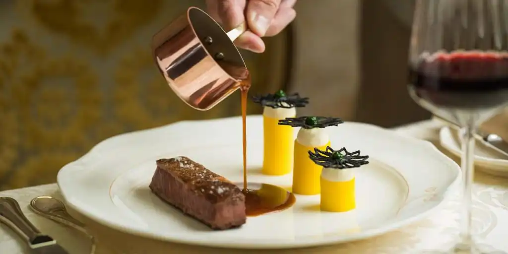 Dinner is served at Disneyland Hotel Paris