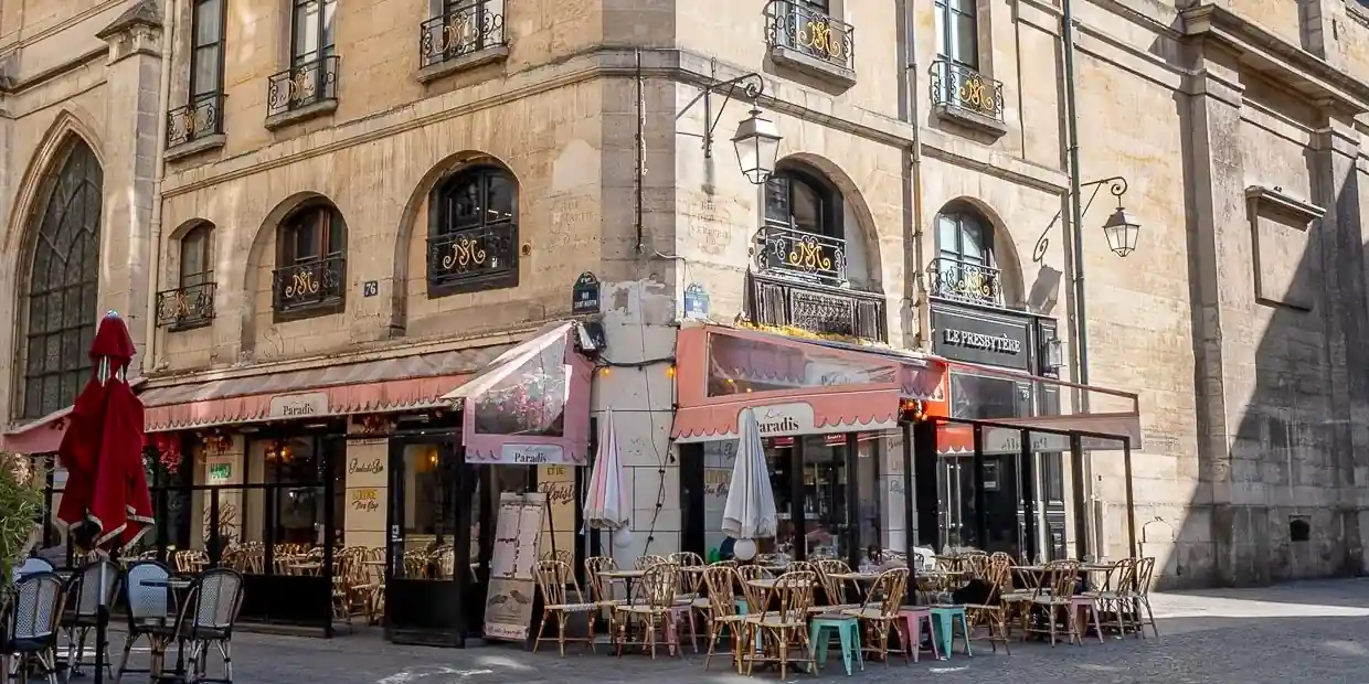 THe classic exterior of Hotel Le Presbytere