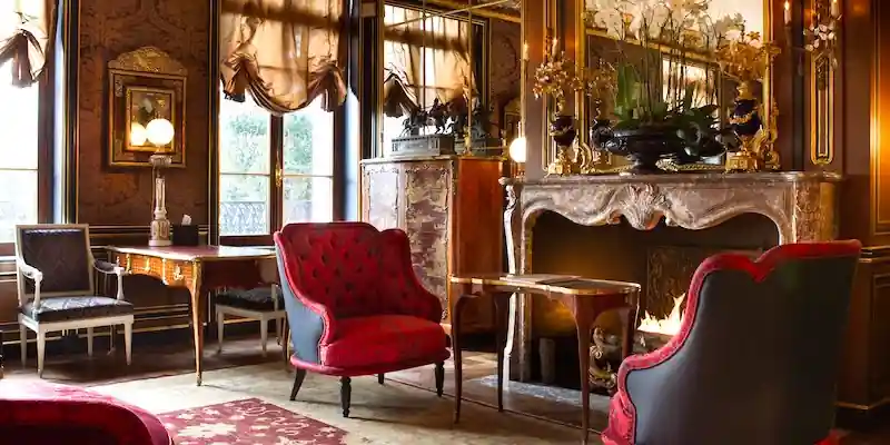 Reserved, classic elegance is what La Réserve offers