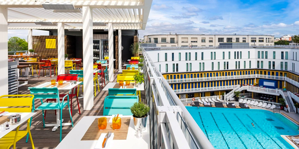 The rooftop bar and pool at Hotel Molitor