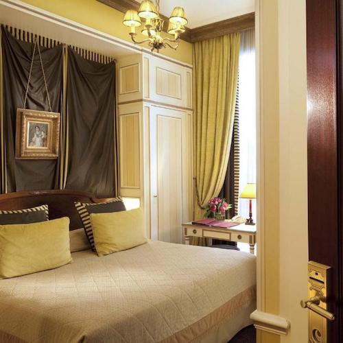 Suite, Napoleon Hotel, Luxury hotel in Paris