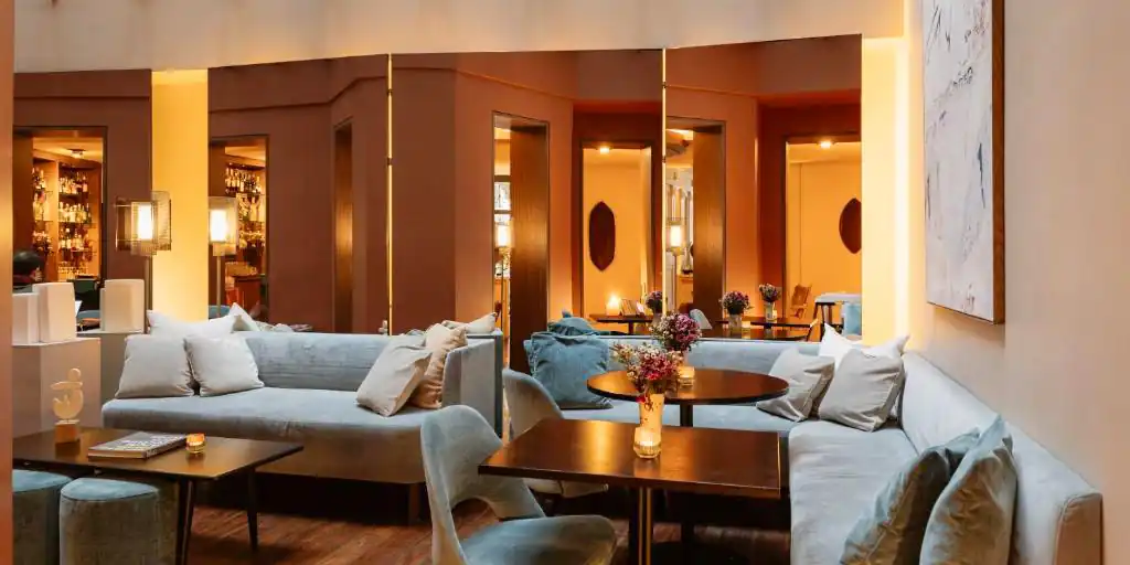 The Minimalist yet inviting lounge of Hotel de Nell