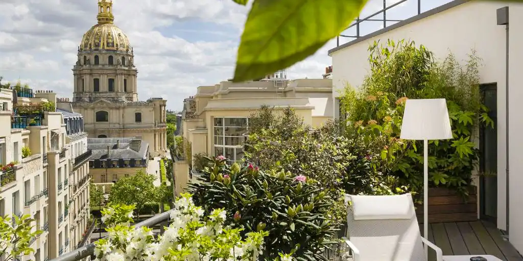 A view on Napoleon's Tomb from a room terrace at Le Cinq Codet