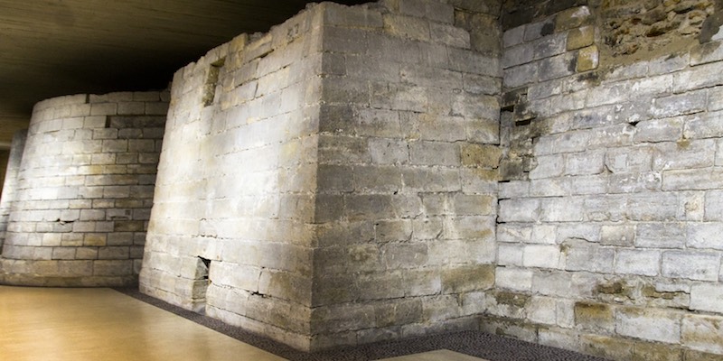 Louvre medieval foundations, photo by Mark Craft