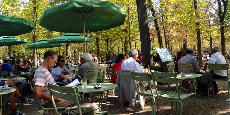 Jardin du Luxembourg, outdoor cafe, photo by Mark Craft