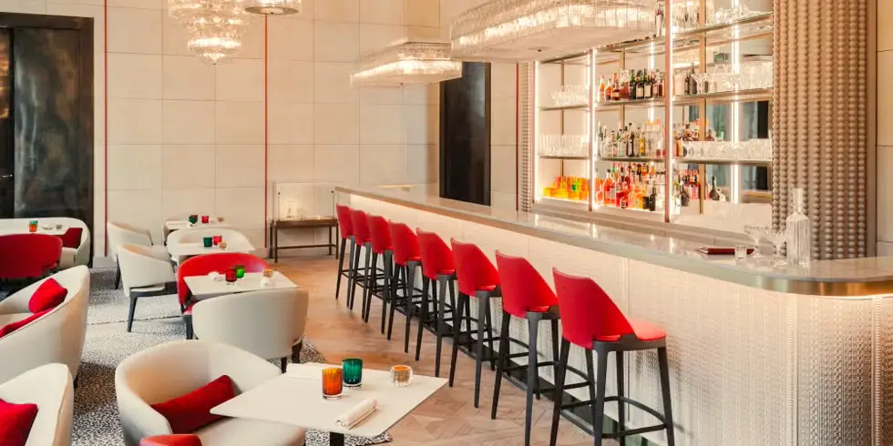 The bar at Bar Midi-Minuit, photo by Yannick Labrousse