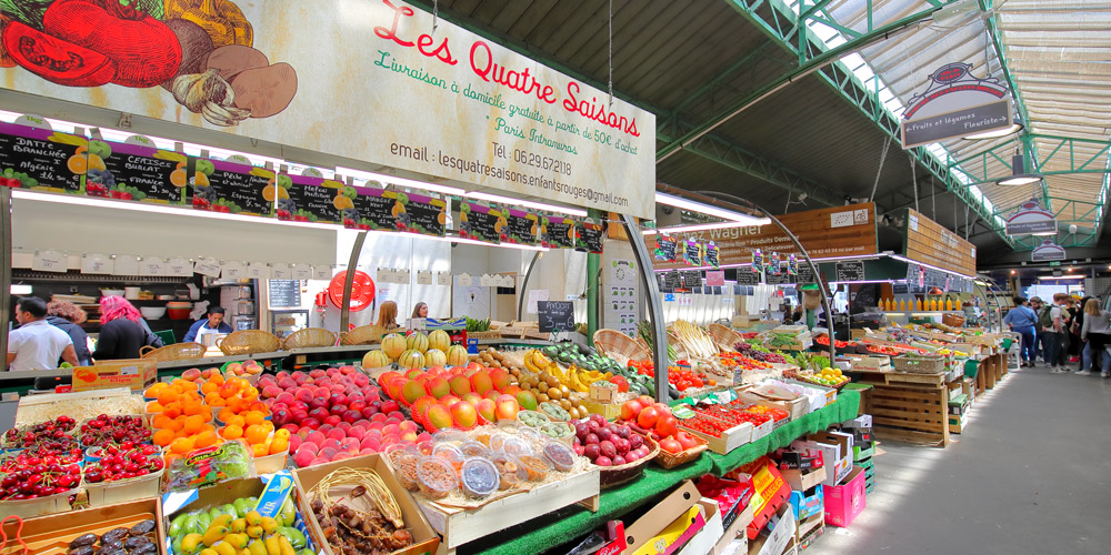 A bountiful produce stall at to Marché des Enfants Rouges Paris, photo by tktktk