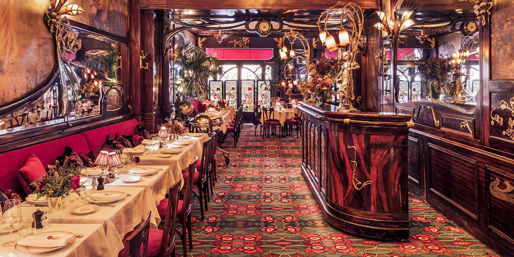 A restored dining area in 2023 with Art Nouveau decoration