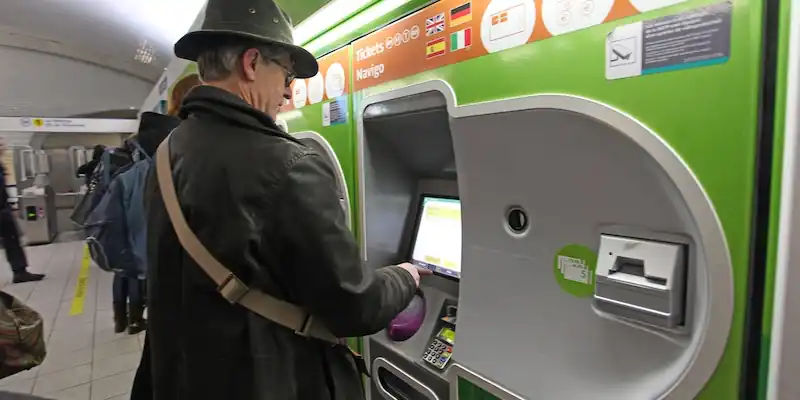 It's easy to load Metro and bus tickets on your card