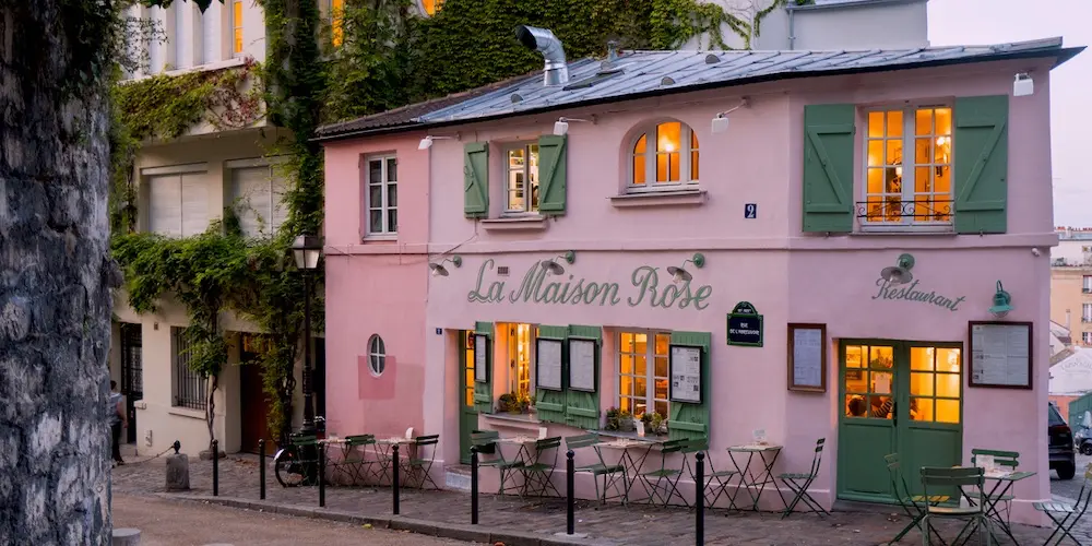 Historic restaurant Le Maison Rose in Montmartre