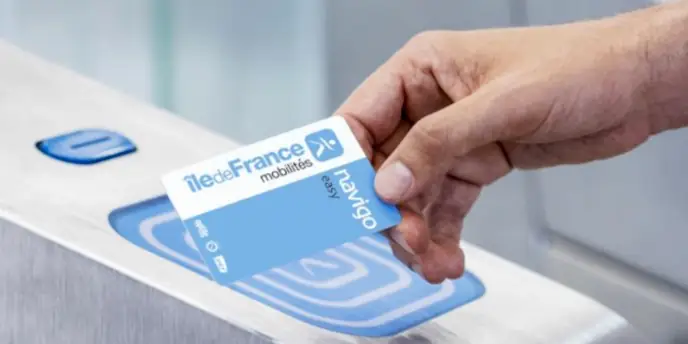 Simply tap your card (or smartphone) on the sensor and you're in!