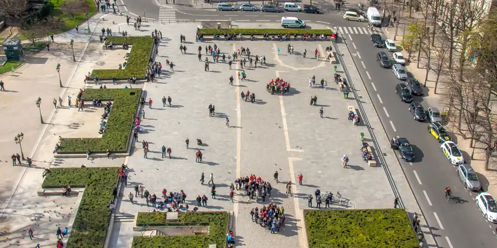 The parvis as seen from the bell towers in 2012. The crypt is just beyond the last row of greenery