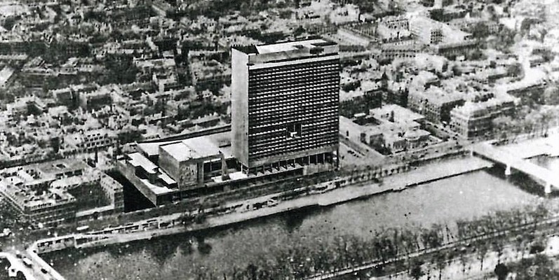 Le Corbusier proposal for the Gare d'Orsay site, c. 1961