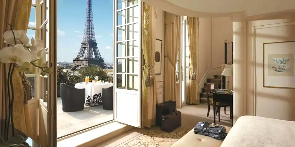 Top Hotels Near the Eiffel Tower