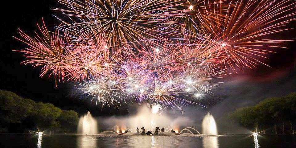 Versailles Fountains Night Show