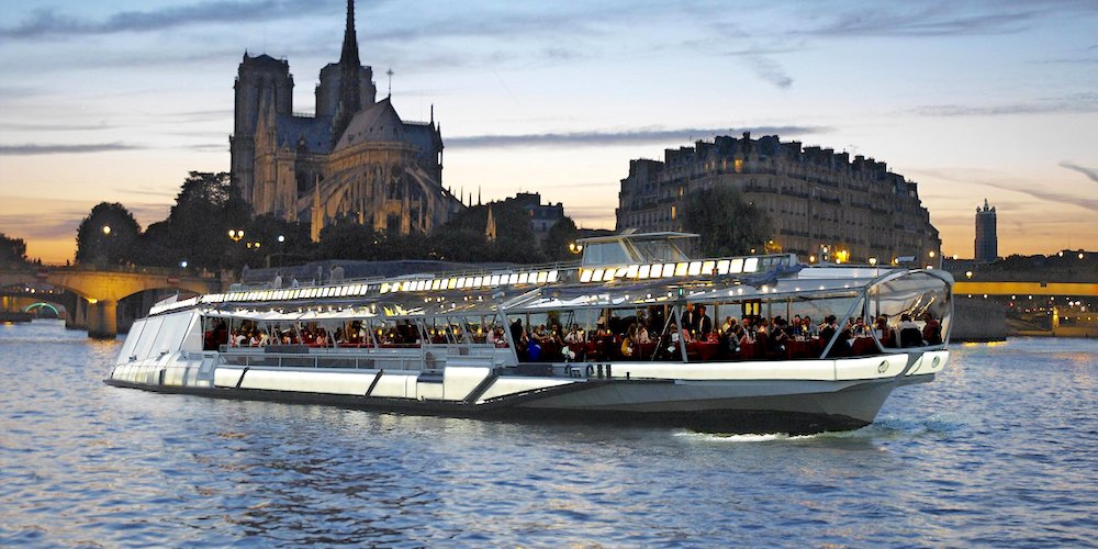 Bateaux Mouches Night Dinner Cruise with Live Music