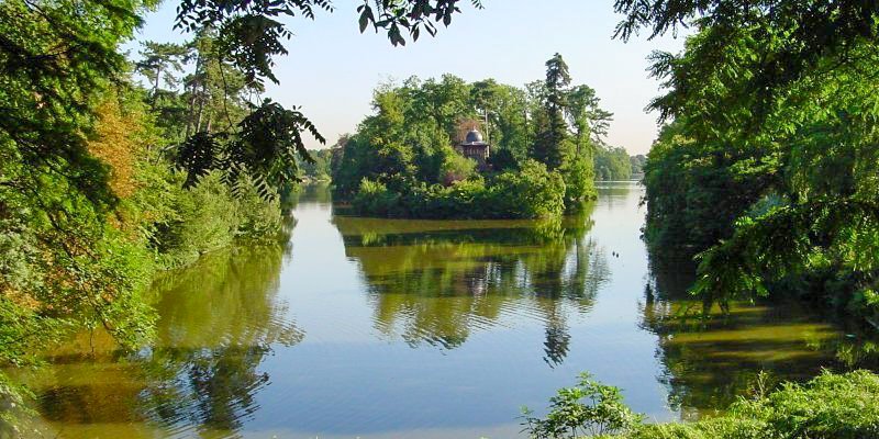 Bois de Boulogne lake