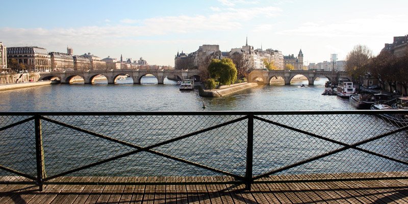 The view of Île de la Cité from the Pont des Arts, phot by Mark Craft