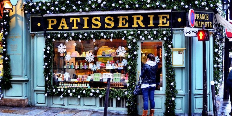 Gourmet Christmas Tour of Paris