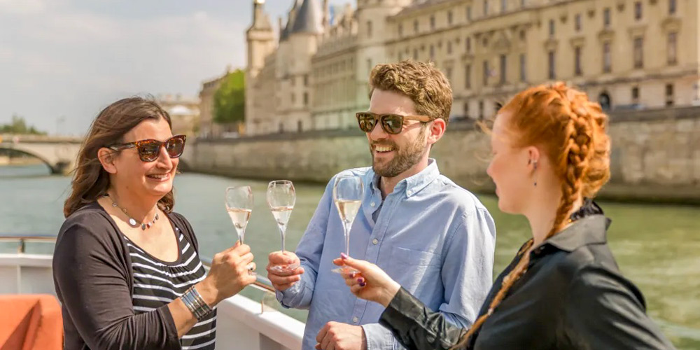 Maxims Champagne Cruise Along the Seine