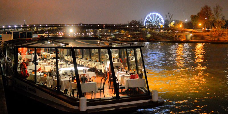 best river dinner cruise paris