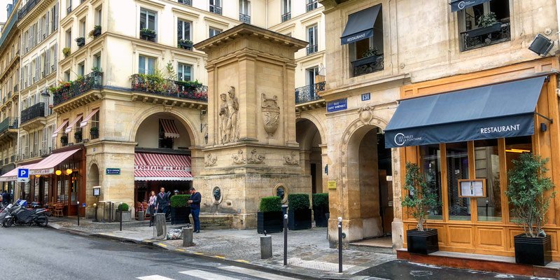 Fontaine de Mars, photo by Mark Craft