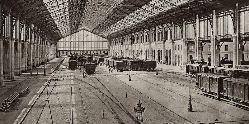 The main hall at Gare d'Austerlitz in 1883