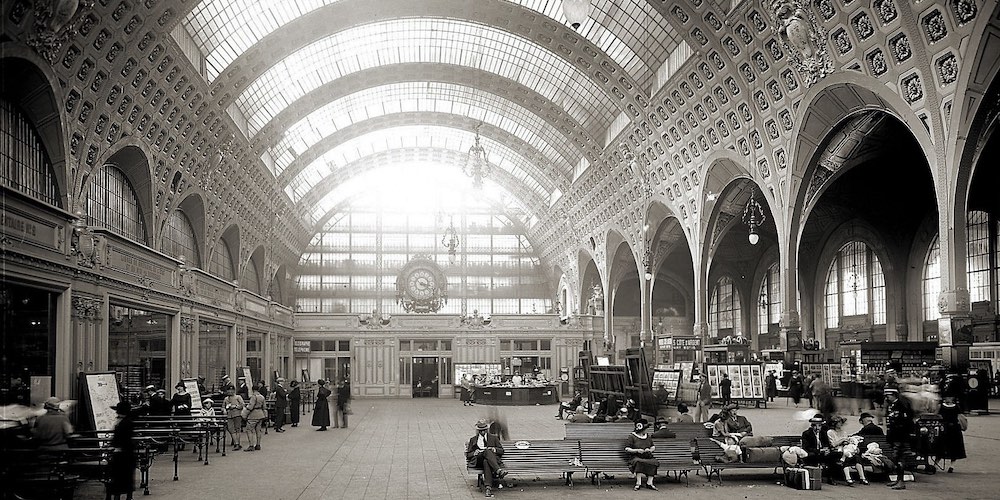 The grand hall at Gare d'Orsay in the 1920s