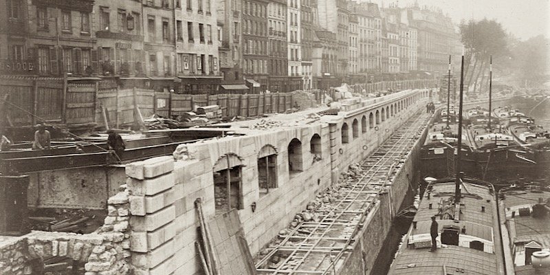 Construction of the tracks to Gare d'Orsay along the Left Bank, 1899