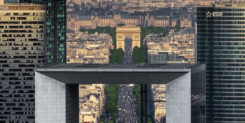 Grand Arche and Arc de Triomphe