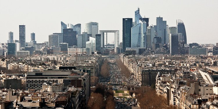 La Grande Arche as seen from the Arc de Triomphe, photo by Mark Craft