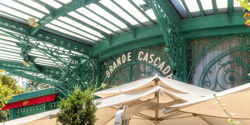 La Grande Cascade exterior