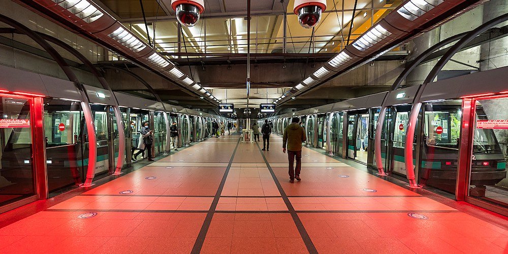 New Metro station on Line 14, Pont Cardinet
