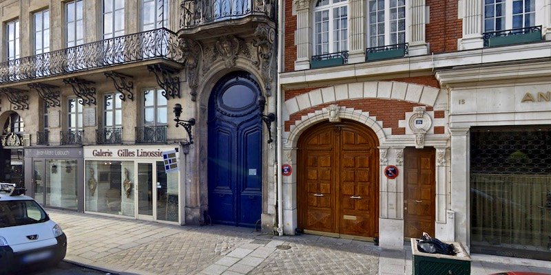 Narrowest Building in Paris