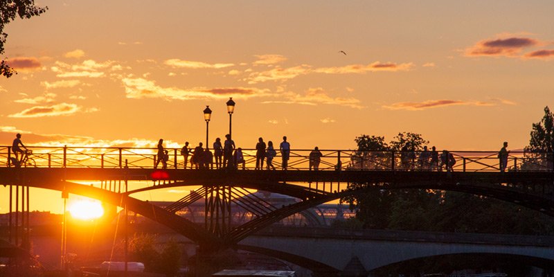Our Guide To The Bridges Of Paris